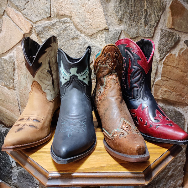 Botines cowboy, el complemento perfecto vestidos verano - Corbeto's Boots Blog