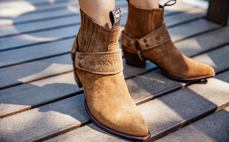 Formas de llevar y botines cowboy: tendencias 2022 - Corbeto's Boots Blog