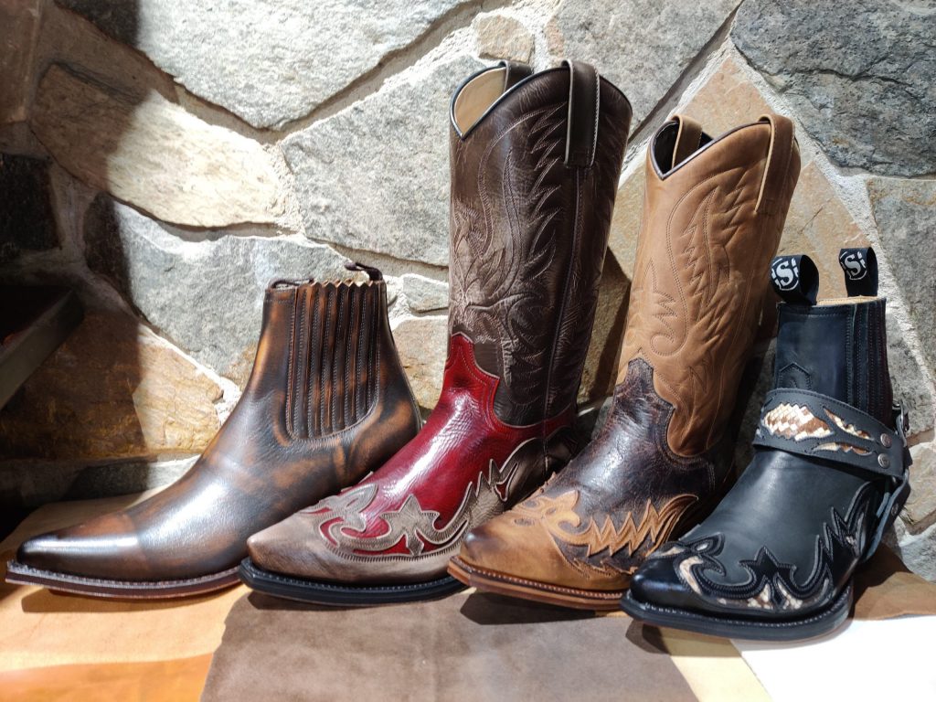 Botines cowboy versus botas cowboy: ¿qué elegir?
