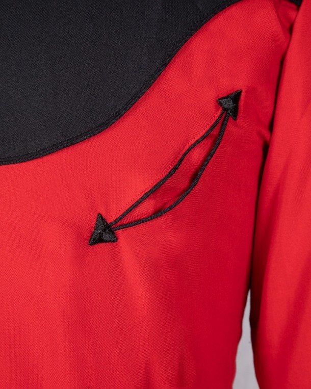 Camisa rockabilly para hombre color rojo canesú negro con botones perlados. Compra online en Corbeto