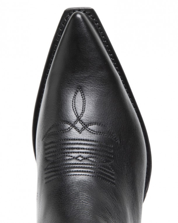 Women Sendra sharp toe fashion black boots with fringes and Cuban heel