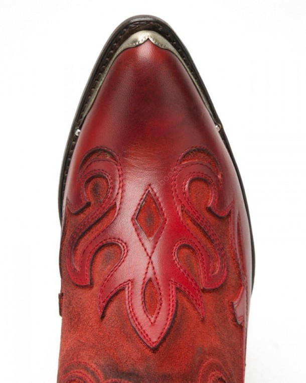 13924 Lia Rocío Pomodoro Usado Negro-Serraje Sandía Usado Negro | Compra en nuestra tienda online estos botines Sendra para mujer de piel girada roja.