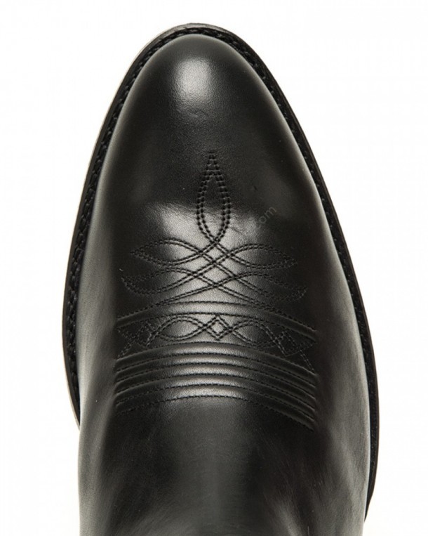 14217 Dom Krass Negro | Ya puedes compra online estos botines Sendra para hombre hechos en piel color negro de punta redonda y tacón alto.