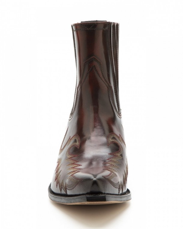 Shiny burgundy leather unisex Sendra cowboy ankle boots with side decorative stitching