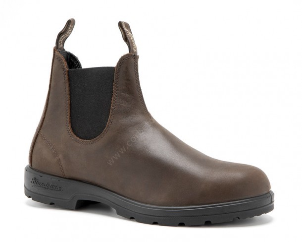 Tanned dark brown leather Blundstone ankle boots