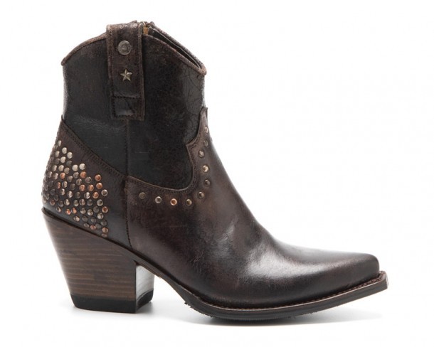 Women Sendra cowboy fashion crackled brown leather booties with studs