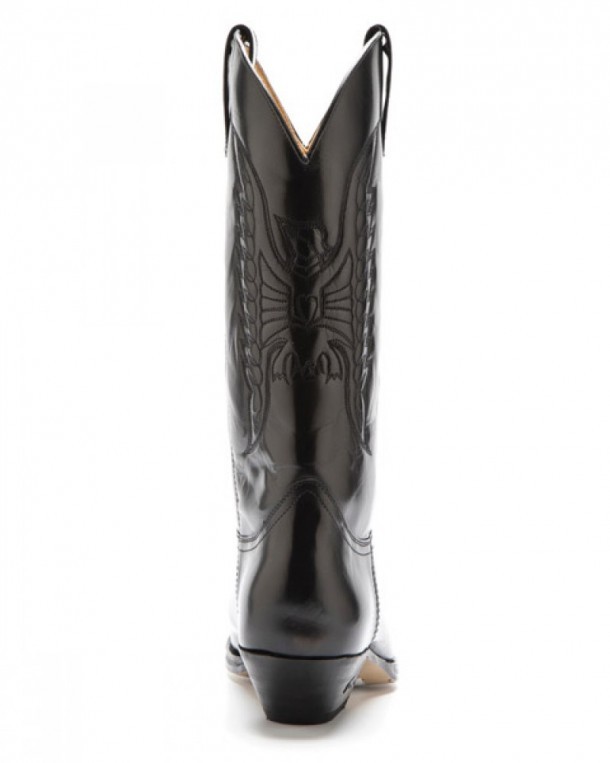 Bota lisa negra estilo vaquero para hombre hecha en piel vacuno de la marca Sendra Boots. Consíguela al mejor precio!