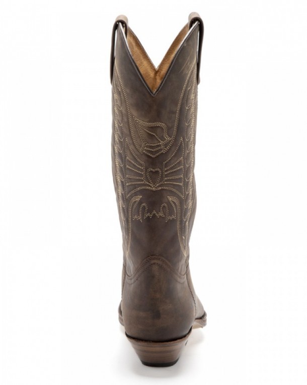 Greased dark brown leather Sendra classic Cuervo shape cowboy boots