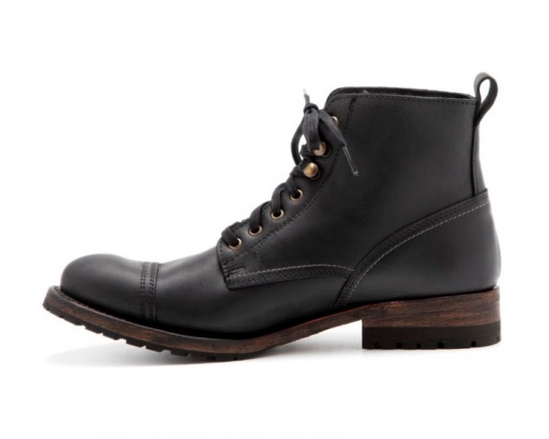 Classic street boots made in Spain