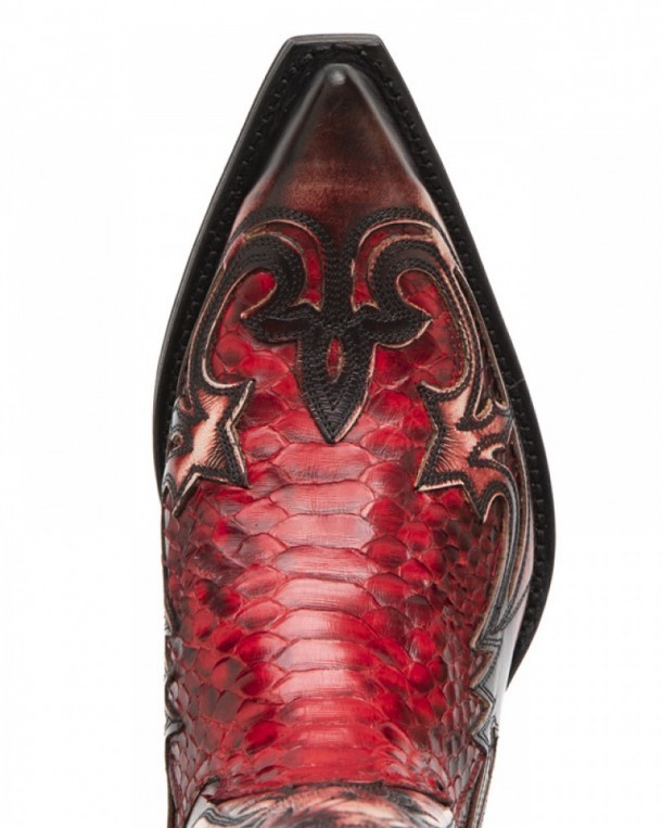 Botas western Sendra edición limitada cuero rojo envejecido y piel de serpiente roja