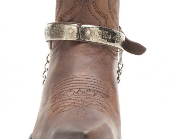 Arneses Sendra cuero marrón con grabado mosaico navajo para botas western