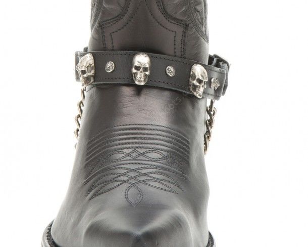 Sendra black leather straps with metallic skulls for western boots