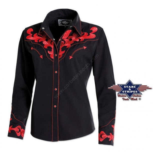 Seas una mujer country, vaquera o rockabilly, no te prives de comprar esta camisa negra Stars & Stripes con espectaculares bordados rojos.