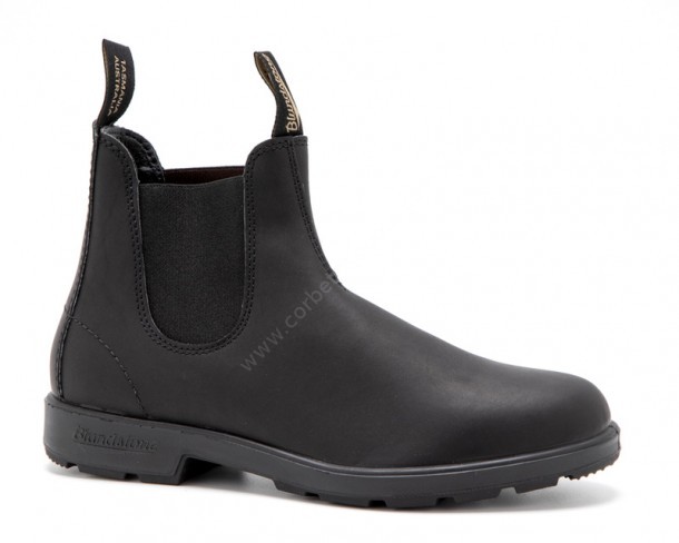 Blundstone basic black ankle boots with rubber sole