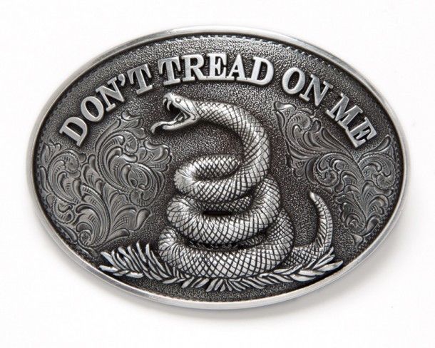 Buy at our specialized American online shop this Gadsden flag recreation belt buckle with a silver rattlesnake and the reading 