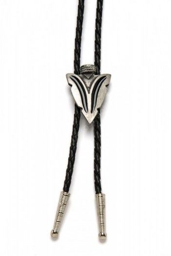 Buy easily at our western shop this unisex cowboy bolo tie with a black enameled pewter arrowhead between many other Native American products.