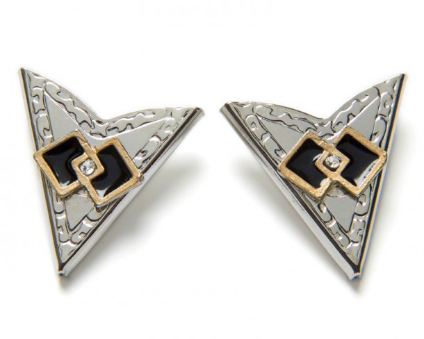 Double black diamond shape western engraved collar tips