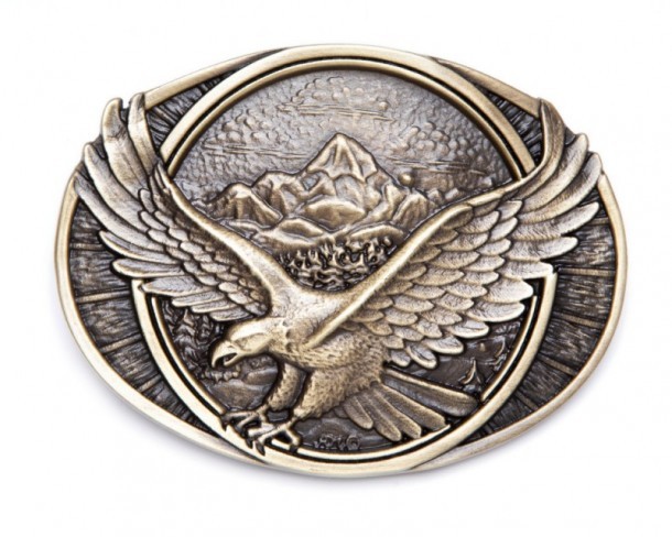 Hebilla dorada Montana Silversmiths estilo western águila americana