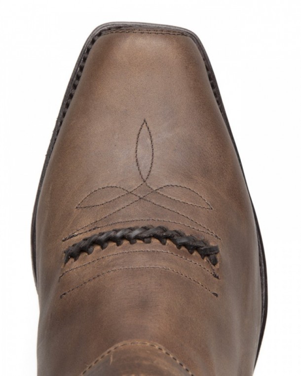 Botines motorista de piel marrón para hombre de la marca Sendra Boots. Botínes cómodos y fáciles de poner y sacar.