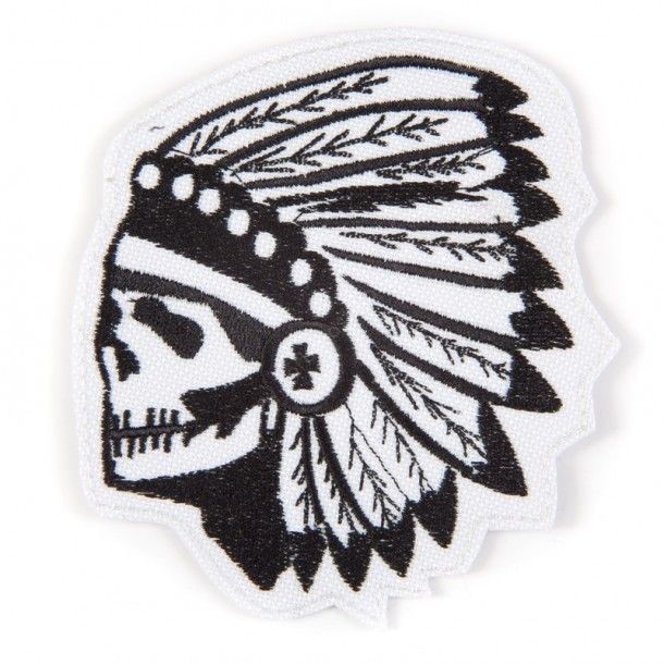 67-KM416 | Native American skull with group of feathers patch
