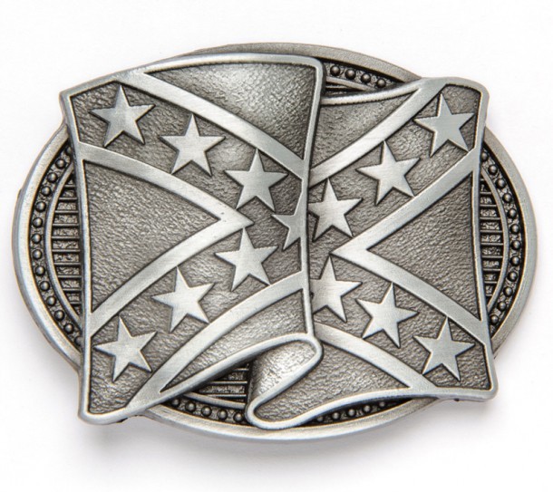 Take from our American & western specialized online shop this exchangeable antique silver belt buckle with a waving Southern flag in relief. 