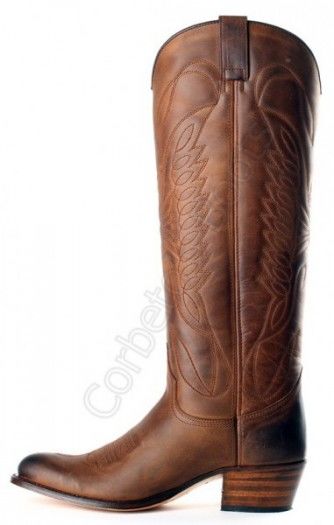 8840 Debora Floter Ours Usado Marrón | Bota cowboy Sendra Boots caña alta piel engrasada marrón para mujer, las botas de Sara Carbonero.
