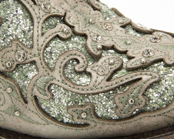 A-3321 White Green Glitter | Puedes comprar en nuestra tienda online estas botas blancas para mujer especiales para boda con cristales y purpurina.