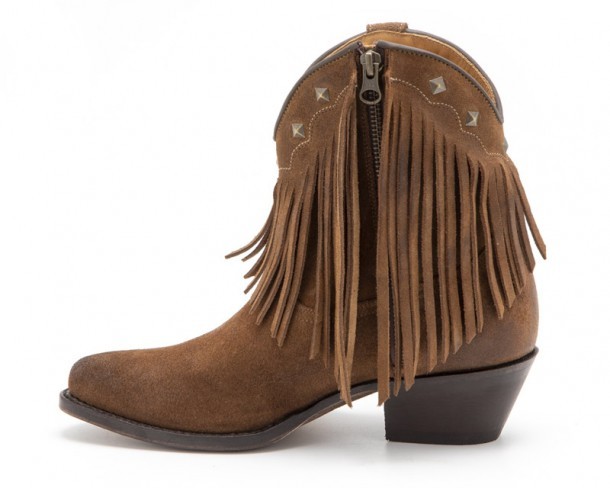 Wide last Mayura ladies distressed brown suede boots with fringes