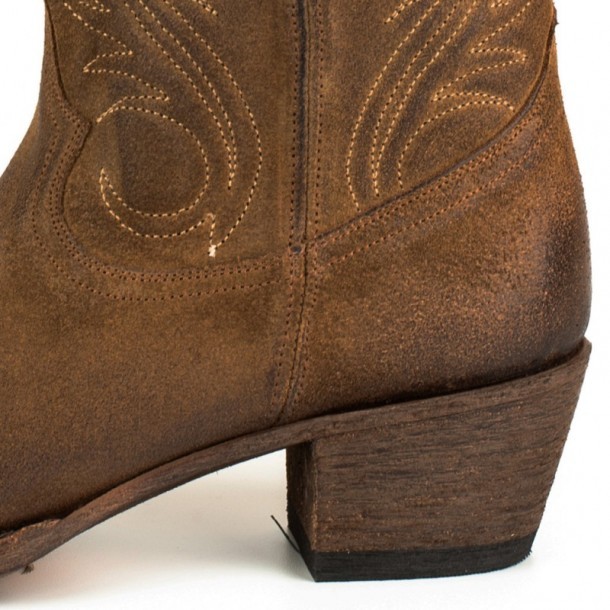 Made in Spain distressed natural suede Mayura women cowgirl boots