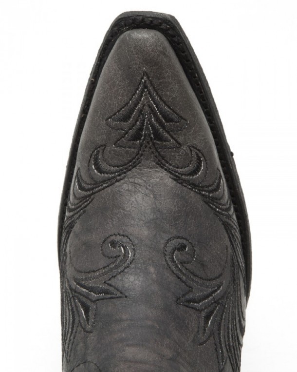 L-5142 Black Filigree | Compra en nuestra tienda online estas botas vaqueras para mujer Circle G hechas en piel gris con bordados negros.