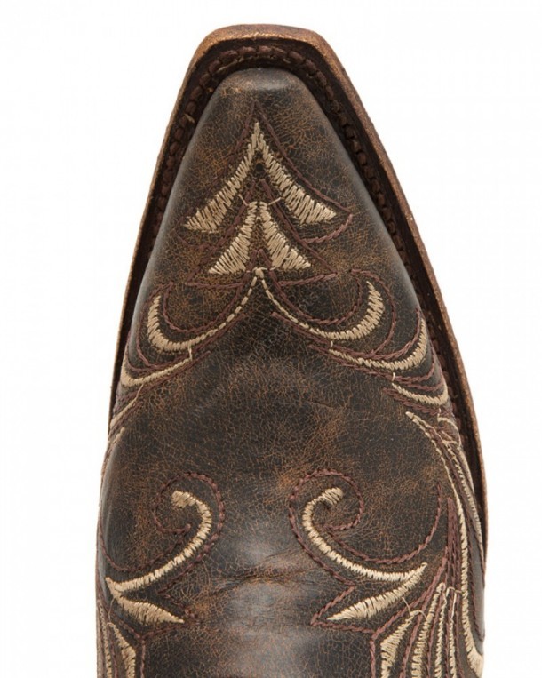 L-5185 Distressed Brown Beige | Puedes comprar en nuestra tienda online estas botas Circle G para mujer en piel marrón con recamado beige.