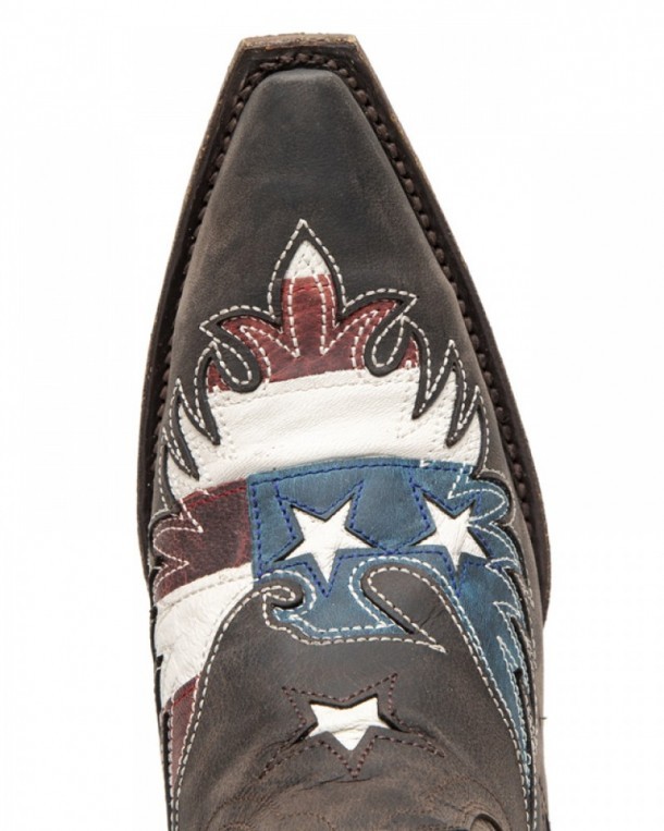 Country style women brown western boots with USA flag