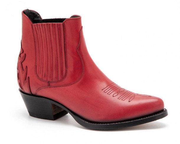 Ladies shiny red leather medium toe Mayura ankle boots