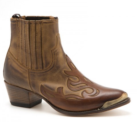 Ladies Sendra cognac short ankle boots with engraved metal tips