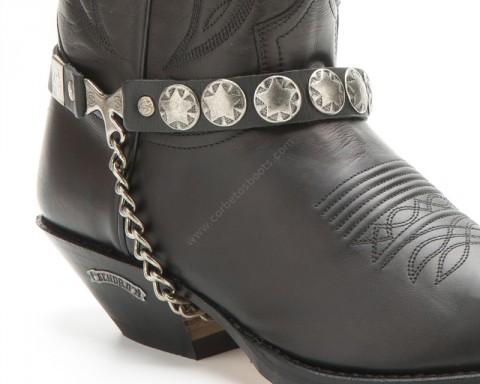 Arneses negros para botas Sendra con chapa estrella envejecida